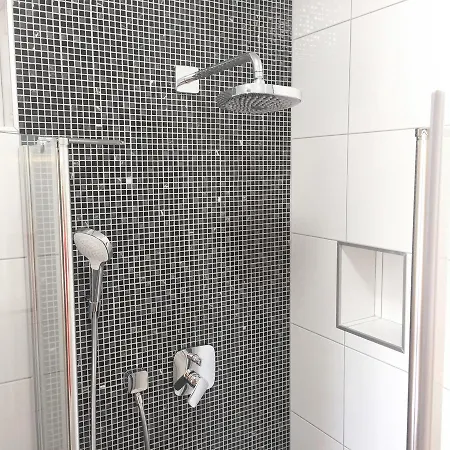 Sibenik City Beach Apartman *