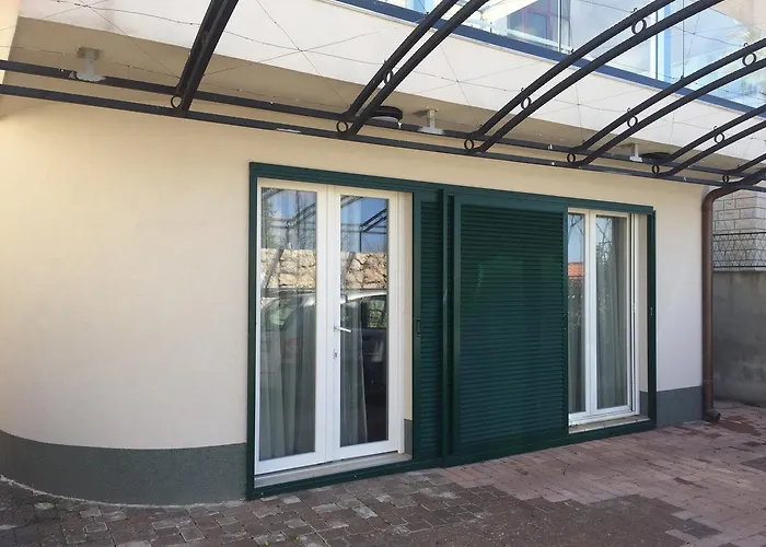 Sibenik City Beach Apartman