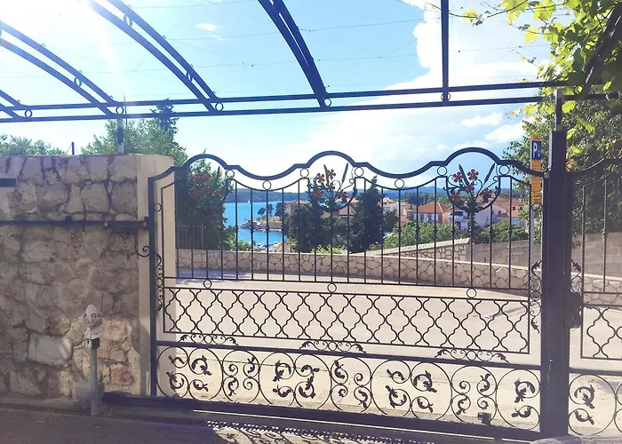 Sibenik City Beach Apartman *